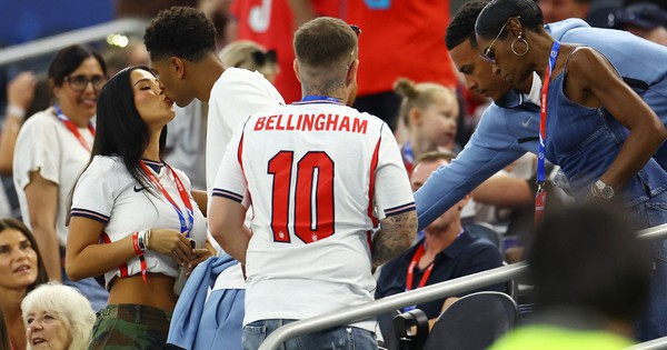 Mẹ Bellingham giúp con trai thoát được án phạt bị cấm trận bán kết Anh – Argentina: góc nhìn mới cho người chơi Việt - hình ảnh - xboiadpud.top Mẹ Bellingham giúp con trai thoát được án phạt bị cấm trận bán kết Anh – Argentina: góc nhìn mới cho người chơi Việt - hình ảnh - xboiadpud.top